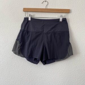 Lululemon shorts size 4